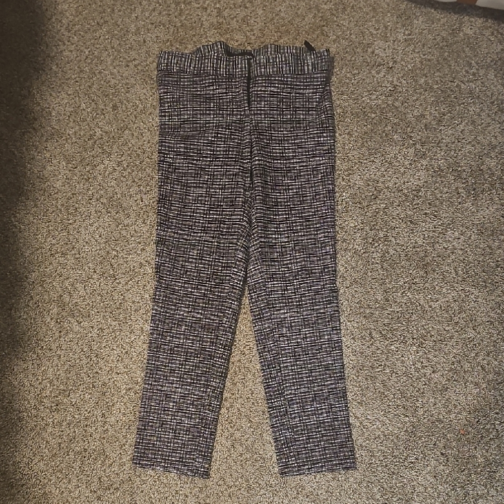 Chic Black and White Patterned Pants